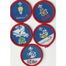 Scout Badges 5 x Cub Activity 2002+ Sponsored 4 x Black Backs 1 x White (BY455)