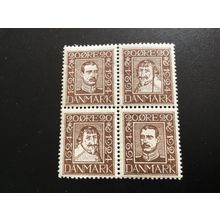 ICOLLECTZONE Denmark 175A Bock VF one stamp LH, others NH