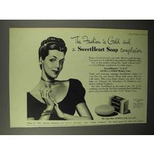 1945 SweetHeart Soap Ad - The Fashion is Gold