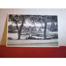 BOWNESS BAY & OLD ENGLAND HOTEL, LAKE WINDERMERE, CUMBRIA. unused postcard. =