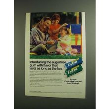 1984 Wrigley's Extra Gum Ad - Lasts as Long as Fun
