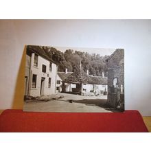 THE CASTLE INN & MARKET CROSS, CASTLE COMBE, WILTSHIRE unused postcard RP =