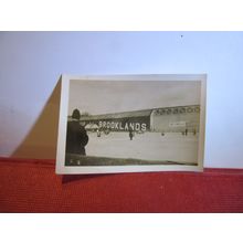 BROOKLANDS RACE TRACK, SURREY small vintage photograph 1930s motor car racing =