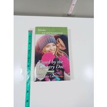 Kissed by the country doc by Melinda curtis 2019 paperback