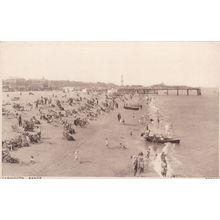 ED 379 YARMOUTH SANDS . PRINTED POSTCARD