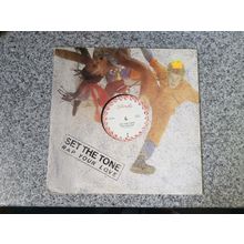 Set The Tone – Rap Your Love (12IS110) 1983 (12" Single)