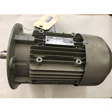 SIEMENS 1LA70964AA91 MOTOR 480V,E1001/5233 999 01001 IEC/EN 60034,3PH,15KG ,SC