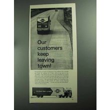 1968 United Van Lines Ad - Keep Leaving Town