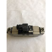SMC VP7-8-FG-D-1N PNEUMATIC DOUBLE SOLENOID VALVE VP7-8-FG-D AC100V,DG