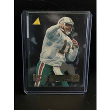 Dan Marino #197 | 1995 Pinnacle Football Trading Card