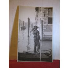 GONDOLIER, GONDOLA, VENICE, VENEZIA, ITALY unused vintage postcard RP =
