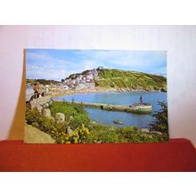 BANJO PIER & BEACH, LOOE,CORNWALL. unused postcard by Jarrold =