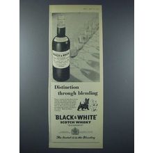 1959 Black & White Scotch Ad - Distinction Blending