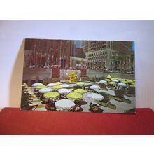LOWER PLAZA, ROCKEFELLER CENTRE, NEW YORK CITY, USA used postcard 1978 pm =