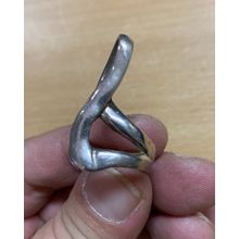 UK SIZE P RING VINTAGE SILVER TONE ARTISTIC SHAPE 6 GRAMS (P3)