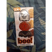 halloween cookie cutters new showing front & back