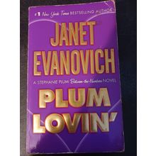 Plum Lovin' (A Between-the-Numbers Novel) (Stephanie Plum: Between the N - GOOD