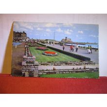 ESPLANADE, LOWESTOFT, SUFFOLK. used vintage postcard c.1964 =