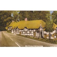 WHERWELL VILLAGE. PRINTED POSTCARD. ED521