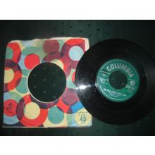 LINDA SCOTT 7" SINGLE - I'VE TOLD EVERY LITTLE STAR/THREE GUESSES