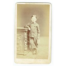 Victorian cdv photo boy holding hat Anvers Antwerpen Belgium photographer