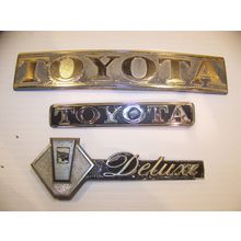 TOYOTA DELUXE EMBLEMS OEM MIXED LOT