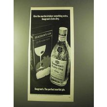 1970 Seagram's Extra Dry Gin Ad - Martini Drinker