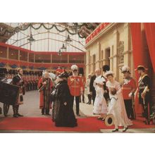 Queen Victoria & Carriage Royal Guests Waxwork Madame Tussauds Postcard