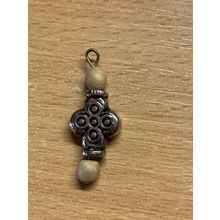 VINTAGE SILVER TONE METAL CELTIC CROSS TINY PENDANT 1.18 GRAMS 3.25cm-TALL (P3)