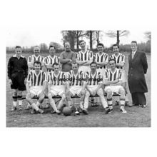 rp02830 - Scuttons Football Team , Tilbury , Essex - print 6x4