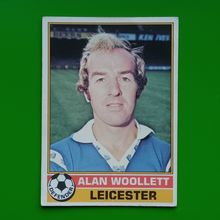 T0PPS 1977 RED BACK CARD ALAN WOOLLETT LEICESTER CITY 284