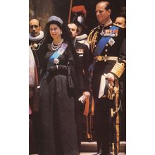 Queen Elizabeth II with Pope John in 1961 Postcard