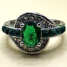 Ring Crystal Green White #780 Size 6.5