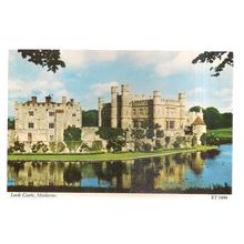 LEEDS CASTLE, MAIDSTONE unused vintage postcard by Elgate sept. 1980 =