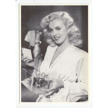 Marilyn Monroe Modern Postcard 77