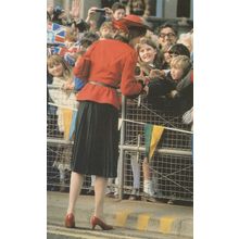 Children Crazy at Princess Diana Caernarvon Wales 1981 Postcard