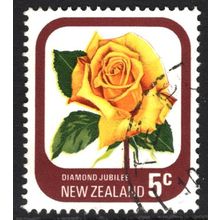 NEW ZEALAND 1975: ROSES - 5c DIAMOND JUBILEE USED (G2)