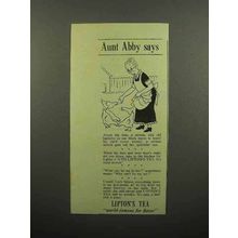 1940 Lipton's Tea Ad - Aunt Abby Says - Feeding Chickens