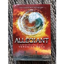 Allegiant by Veronica Roth Divergent Series Book 3 2013 First Edition HC DJ
