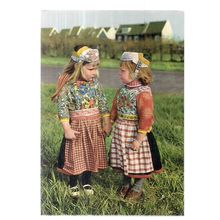 MARKEN, HOLLAND unused vintage postcard national dress 2 unhappy girls?? /