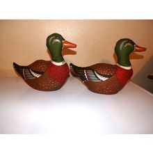 (2) LIFE SIZE 14" LONG/9.5 " TALL STUFFED MALLARD MALE AND FEMALE CLOTH DUCKS