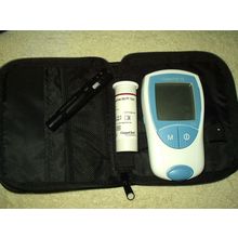 ROCHE COAGUCHEK XS WARFARIN METER MONITOR WITH CASE, 5 EXP STRIPS & FASTCLIX