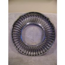 1968 CHRYSLER IMPERIAL HUBCAP WHEEL COVER FINNED TRIM RING 67 66 LEBARON CROWN