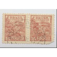 Brazil Stamp Scott #516, Used, Pair