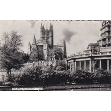 EC879 BATH ABBEY FROM THE RIVER . R/P POSTCARD