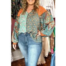 Green Floral Patchwork Lantern Sleeve Buttoned V Neck Plus Size Blouse
