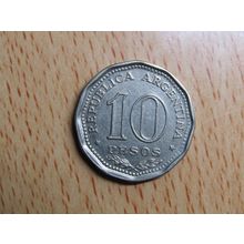 Argentina 1966 10 Peso Coin