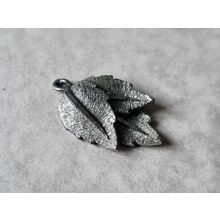 Double Leaf Pendant in Aged Silver Tone Metal, Vintage Botanical Jewelry