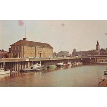 Wisbech River Cambridge Village 1970s Water Boat View Postcard