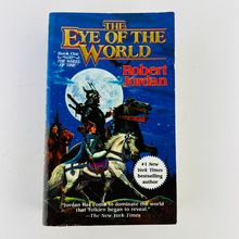 Robert Jordan The Eye of the World (Wheel of Time Book 1) Mass Market Paperback